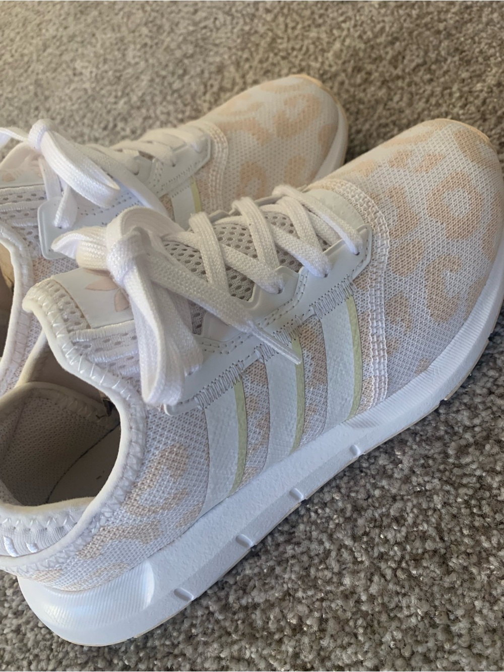 Adidas Womens Swift Run - Picture 5 of 7